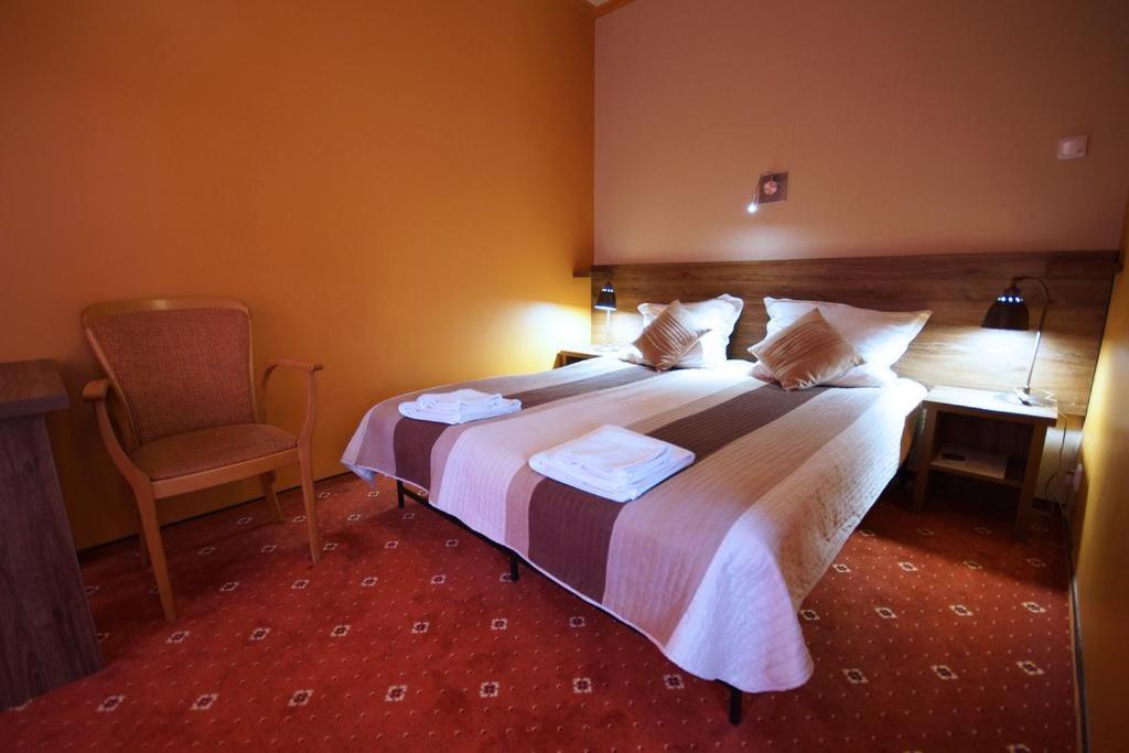 Hotel Kozak Хелм Экстерьер фото