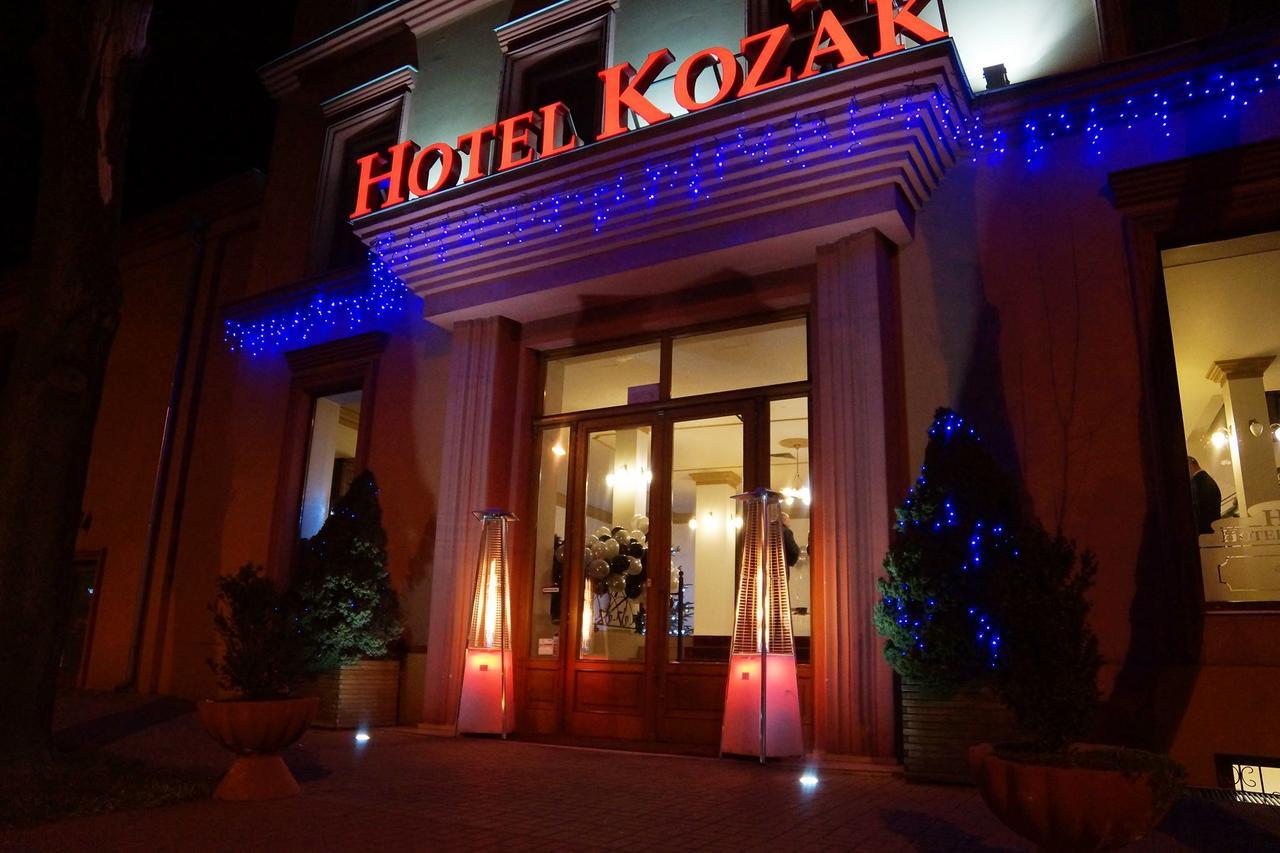 Hotel Kozak Хелм Экстерьер фото