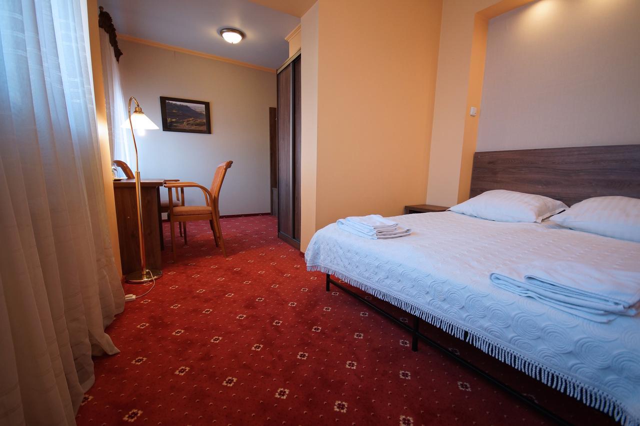 Hotel Kozak Хелм Экстерьер фото